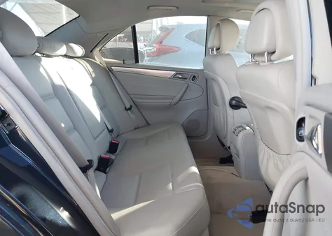 2006 Mercedes-Benz C 230 Sport z USA, uszkodzony, nr VIN WDBRF52H46A902643